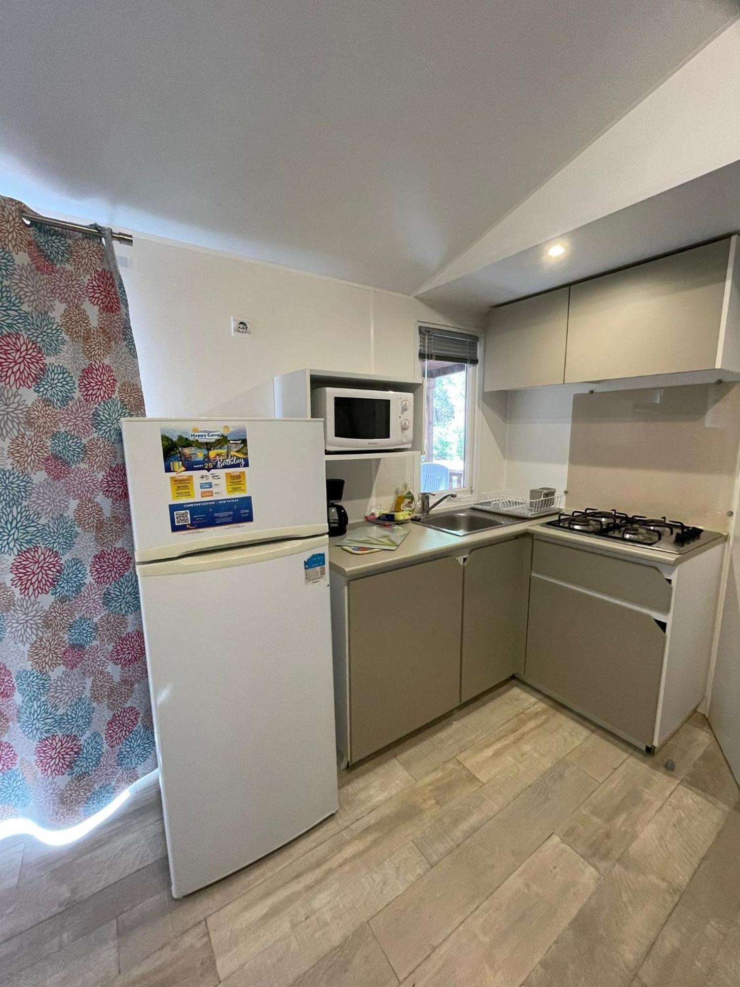 Happy Camp Mobile Homes In Camping Iscrixedda Lotzorai Eksteriør bilde